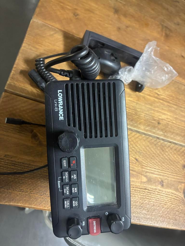 Lowrance Link-8 Marifoon - Communicatie voor op het water, Gebruikt, Communicatie, ., Ophalen of Verzenden
