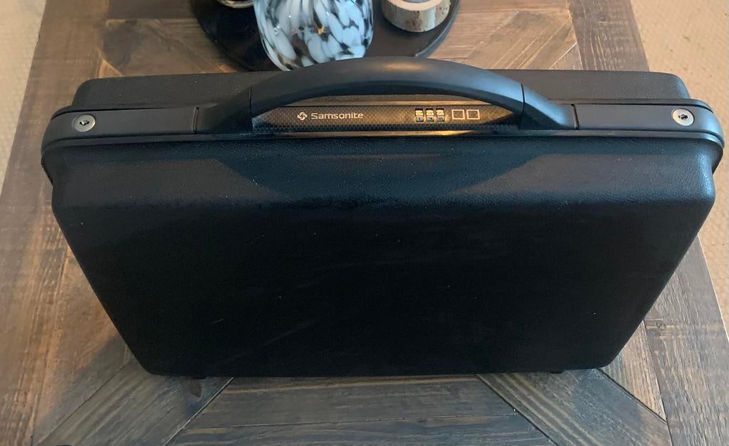 Nette Samsonite zwarte koffer met slot, Sieraden, Tassen en Uiterlijk, Koffers, Hard kunststof, Slot, Minder dan 50 cm, Ophalen of Verzenden