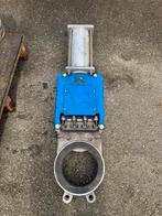 Luchtbediende schuifafsluiters, Ophalen