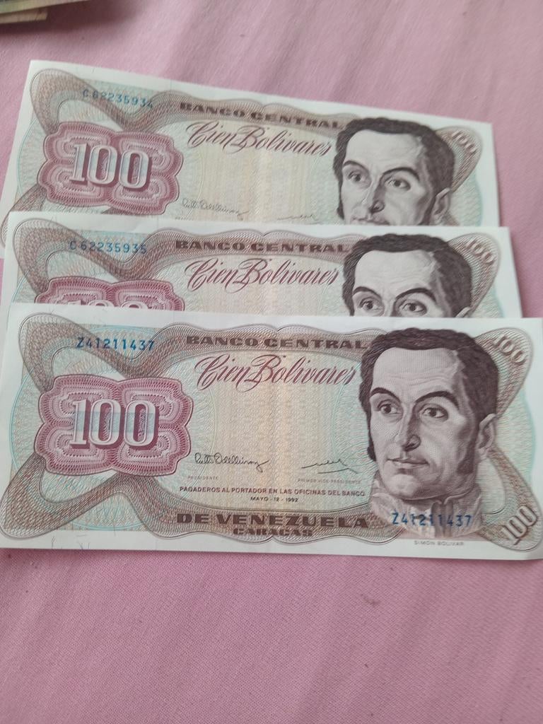 Set van 3x 100 Bolivares bankbiljetten uit Venezuela, Postzegels en Munten, Bankbiljetten | Amerika, Ophalen of Verzenden, Zuid-Amerika