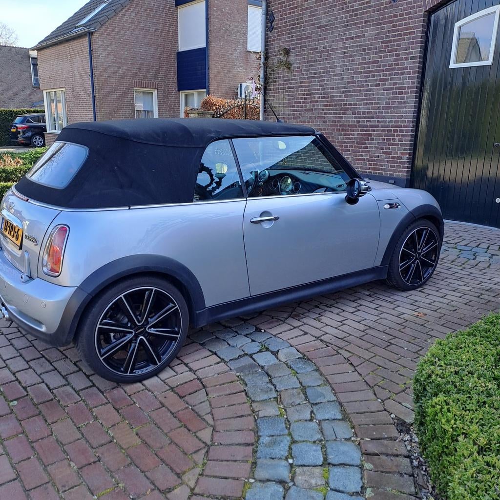 Mini 1.6 16V Cooper S Cabrio AUT 2006 Grijs, Auto's, Mini, Particulier, Cabrio, ABS, Airbags, Airconditioning, Alarm, Automatische klimaatregeling