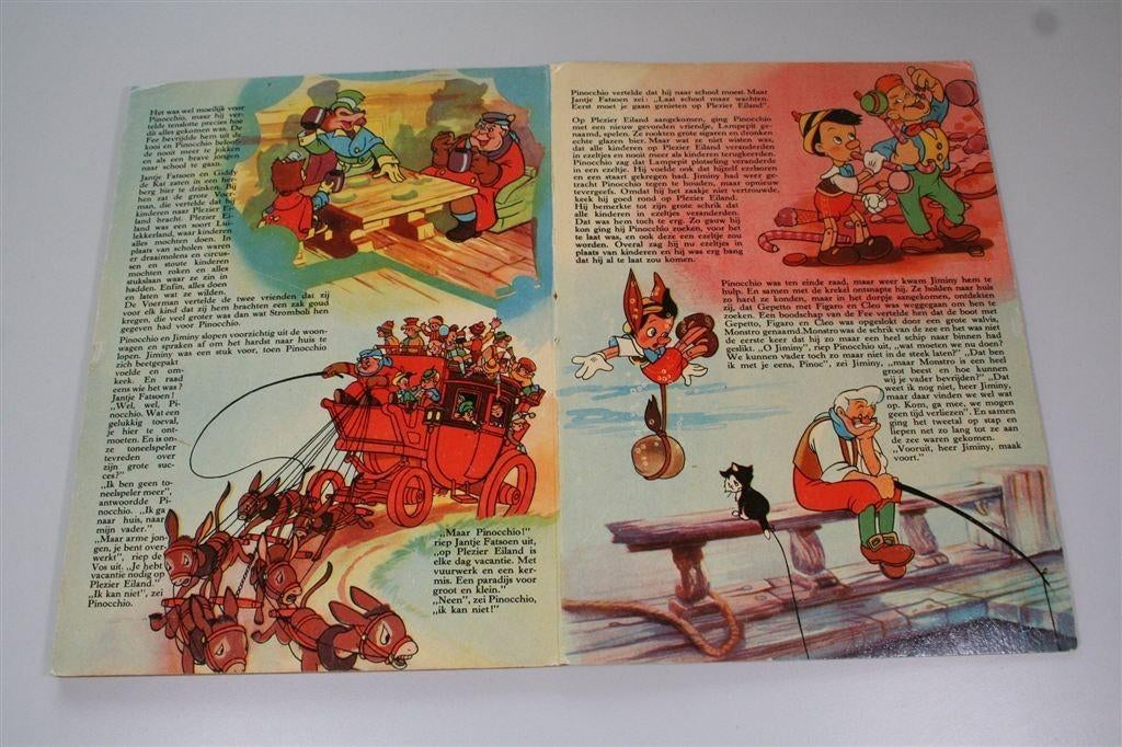Walt Disney's Pinocchio — [1951] — Vintage prentenboek, Boeken, Ophalen of Verzenden, Gelezen