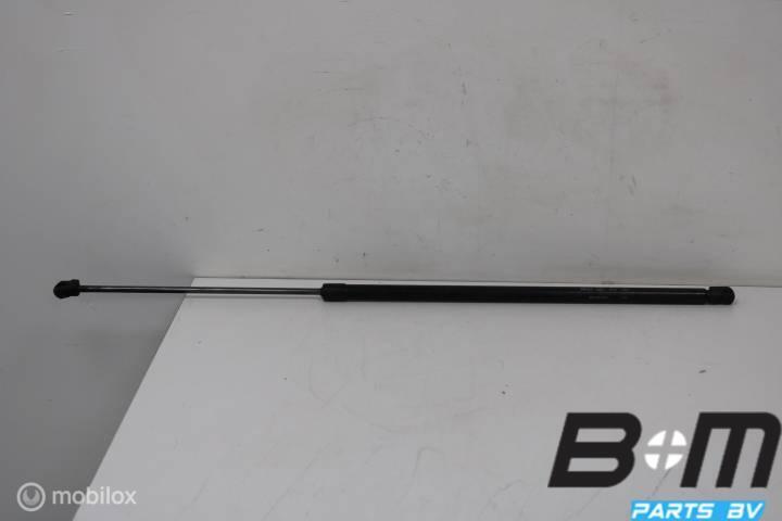 Gasdrukveer motorkap Audi RS3 8Y 8Y0823359B, Gebruikt