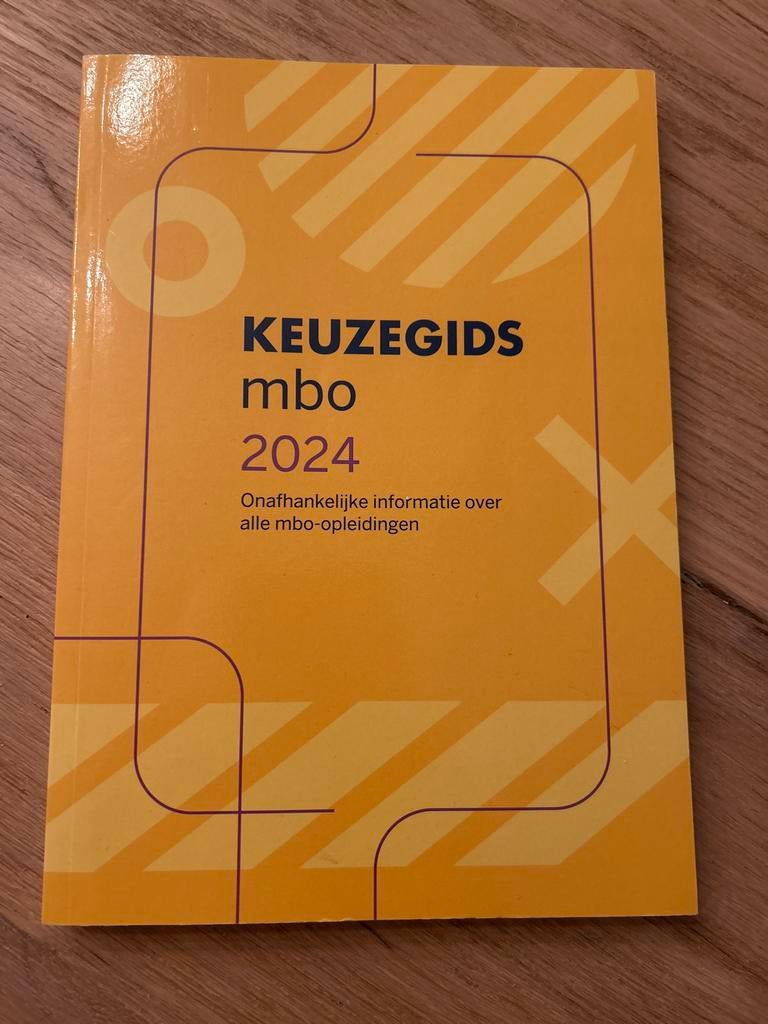 Keuzegids MBO 2024 - Onafhankelijke informatie, Boeken, Ophalen, Nieuw, MBO