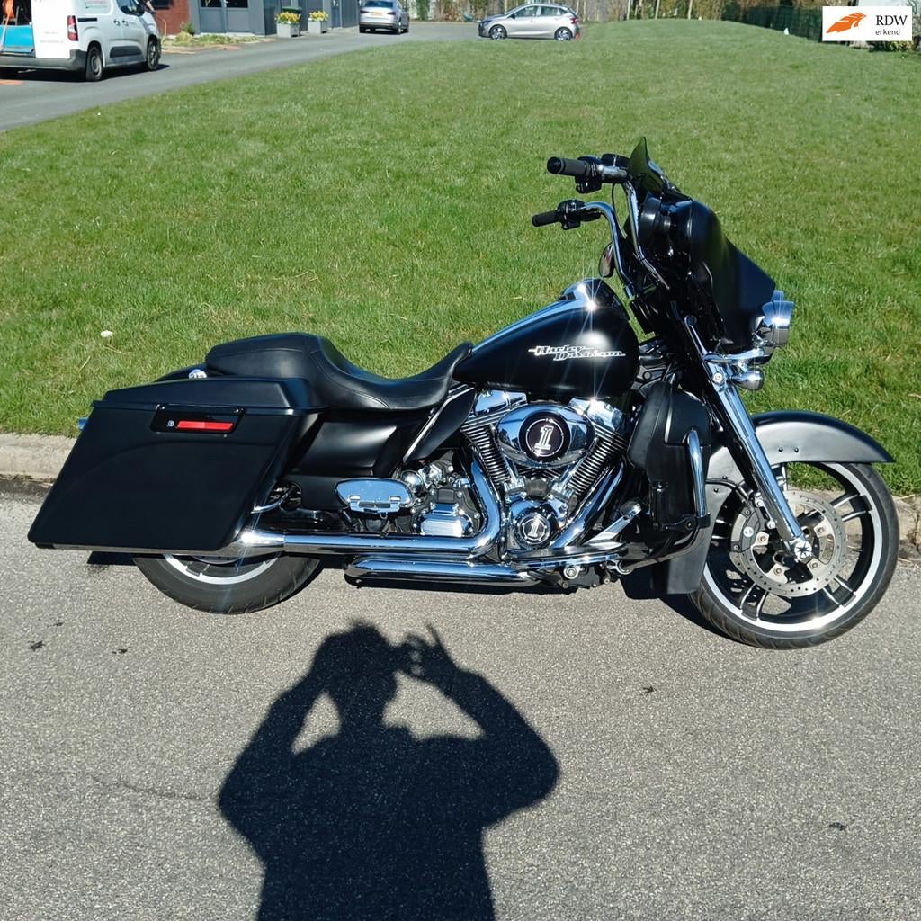 Harley Davidson 103 FLHX Street Glide Airride ABS Denim Blac, 1690 cc, 1@2.nl, Bedrijf, Cruise Control