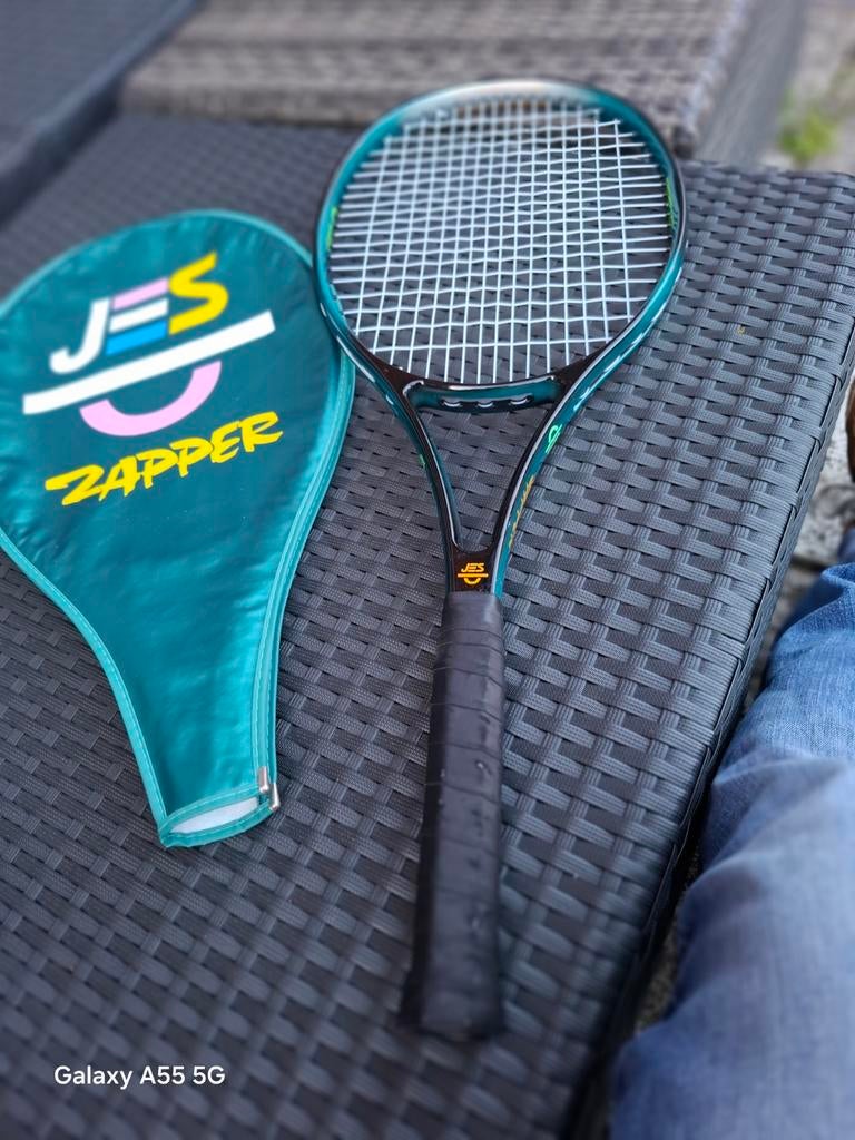 RAQUETTE DE TENNIS HEAD SPEED TEAM 2022 (285g) 233632 NON CORDEE - Set & Match