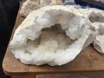 Bergkristal geode (5) 14,5kg kg, 30x30x22 prachtstuk, Ophalen of Verzenden, Mineraal