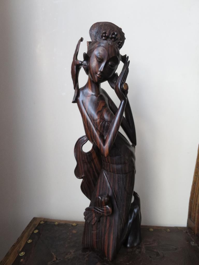 waardevpl prachtig vrouw beeld uit zwaar coromandel hout, Ophalen of Verzenden