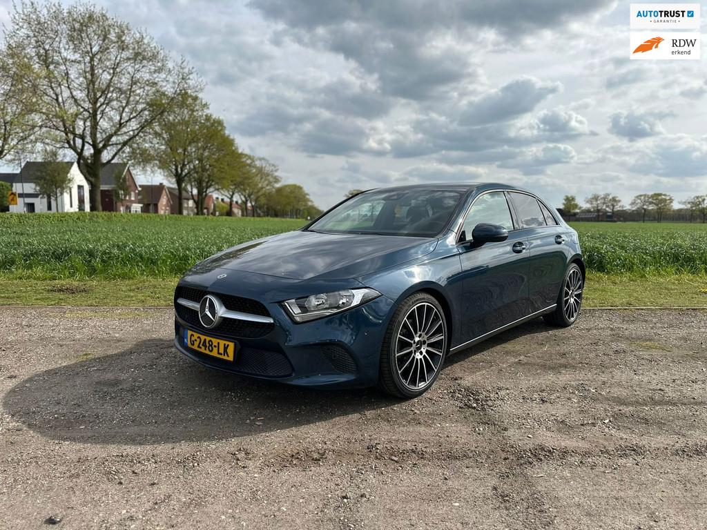 Mercedes-Benz A-klasse 180 d Launch Edition GARANTIE, Auto's, 1345 kg, Gebruikt, 4 cilinders, Blauw