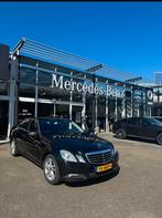 Mercedes-Benz E-Klasse 1.8 E200 CGI Sedan AUT 2009 Zwart, Auto's, Mercedes-Benz, Achterwielaandrijving, 4 cilinders, 1796 cc, Zwart