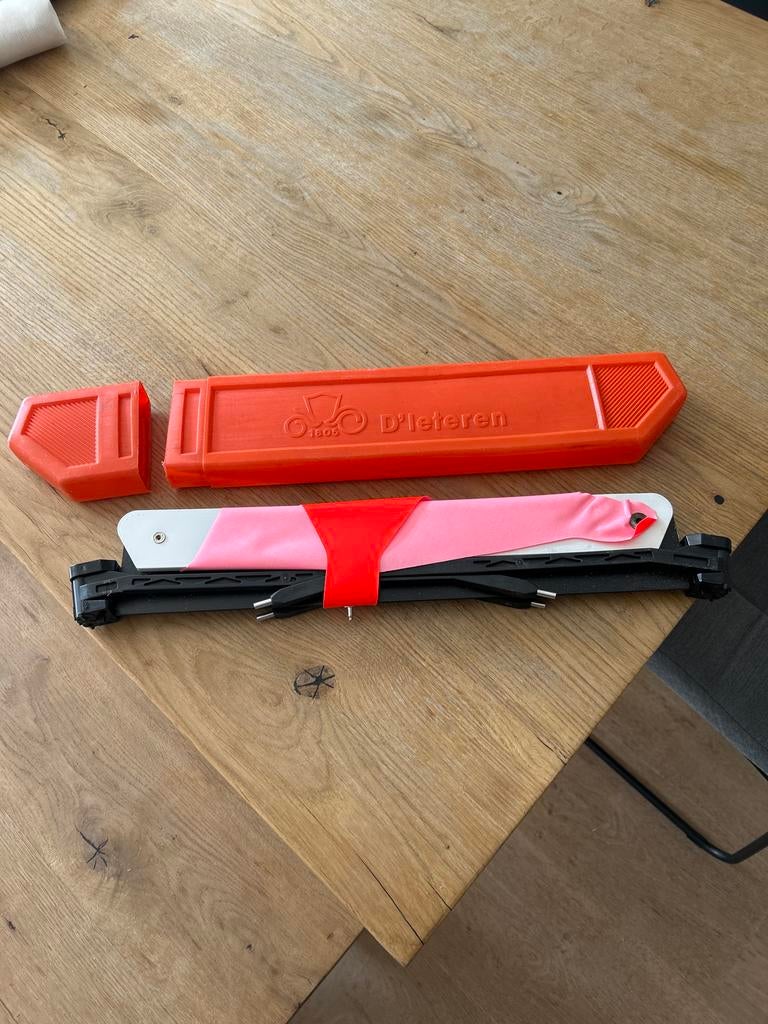 Gevarendriehoek in oranje doos, Auto diversen, Ophalen of Verzenden, Gebruikt