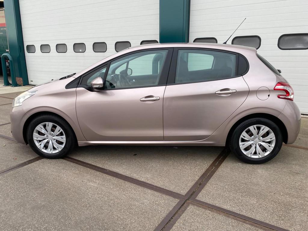Peugeot 208 1.2 VTi Active Nieuwstaat !, Euro 5, Gebruikt, 31 €/maand, 1199 cc