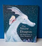 The Snow Dragon/Abi Elphinstone & Fiona Woodcock, Ophalen of Verzenden, Zo goed als nieuw, Fictie algemeen