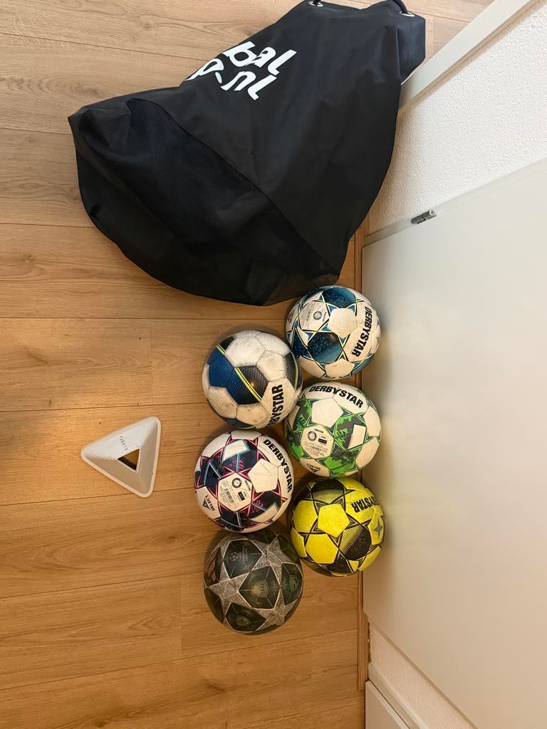 Set voetbalballen – Derby Star - 6 stuks + ballentas, Ophalen of Verzenden, Gebruikt, Buitenlandse clubs, Overige typen