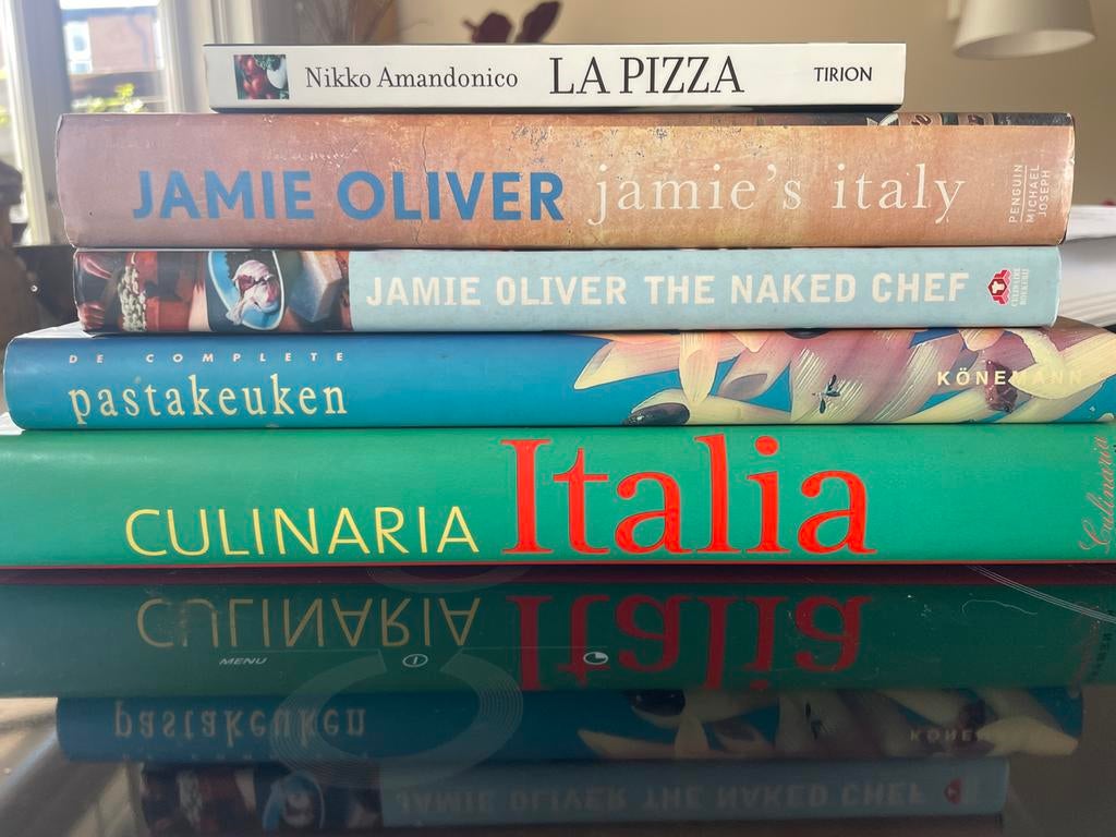 Italiaanse kookboeken: Culinaria Italia, Jamie Oliver, Boeken, Ophalen of Verzenden, Gelezen, Italië, Hoofdgerechten