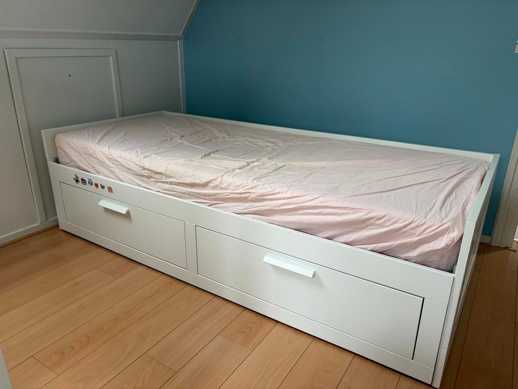 IKEA BRIMNES dagbedframe met 2 lades (2 stuks beschikbaar), Ophalen, Gebruikt, Eenpersoons, Wit
