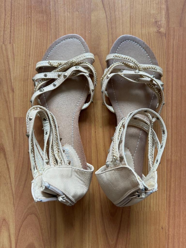 Poli Folio - Sandaal - open schoen - beige leer - mt 40, Kleding | Dames, Ophalen of Verzenden, Zo goed als nieuw, Beige, Sandalen of Muiltjes