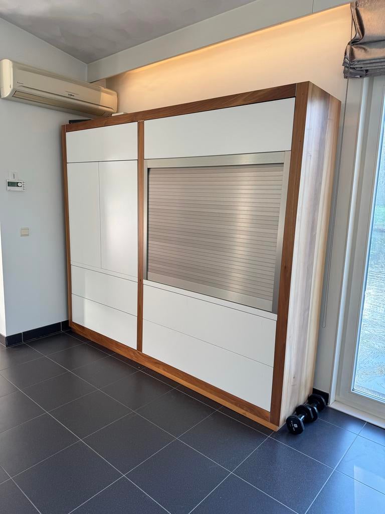 Luxe wandkast met elektrisch rolluik - Afzelia hout, 200 cm of meer, Ophalen of Verzenden, Zo goed als nieuw, Overige houtsoorten