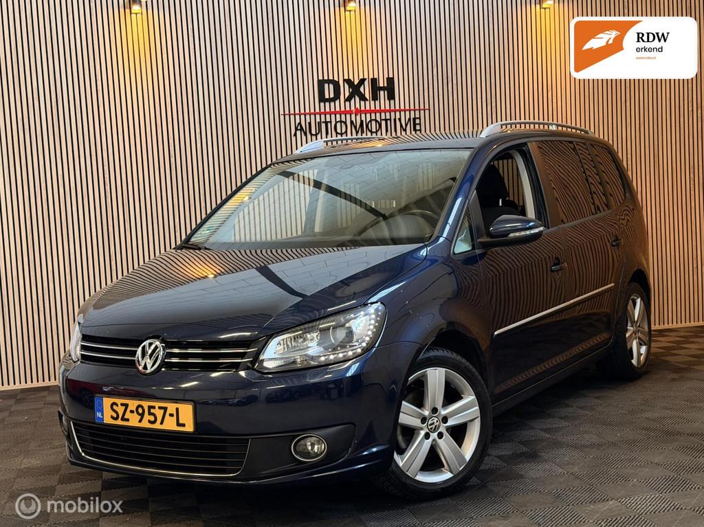 Volkswagen Touran 1.4 TSI Highline 7p. 140pk XENON NAVI STVW, Auto's, Voorwielaandrijving, Euro 5, 15 km/l, Gebruikt