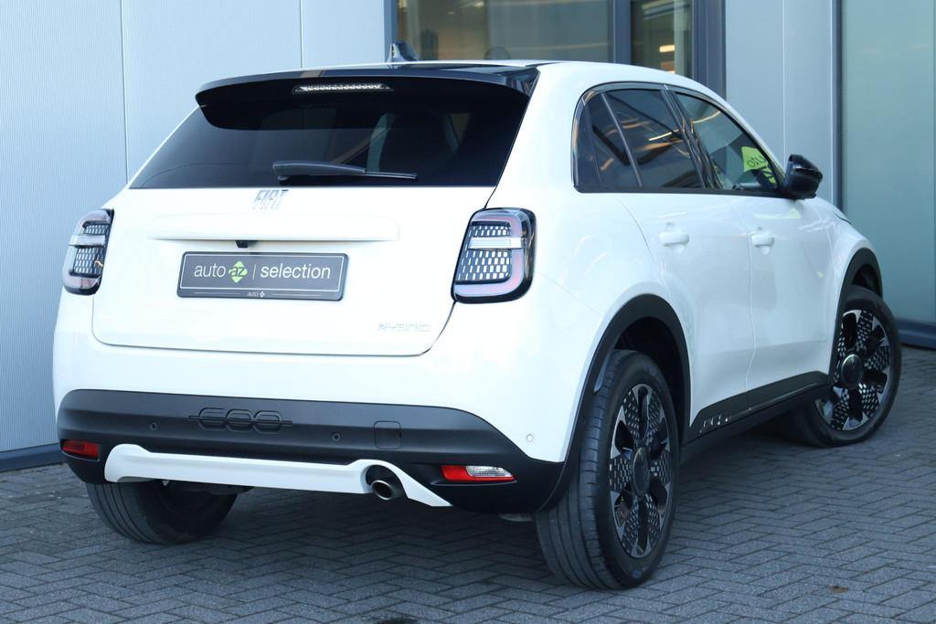 Fiat 600 1.2 Hybrid La Prima / Camera / Stoel Massage, Auto's, Fiat, Gebruikt, Euro 6, 1199 cc, Wit