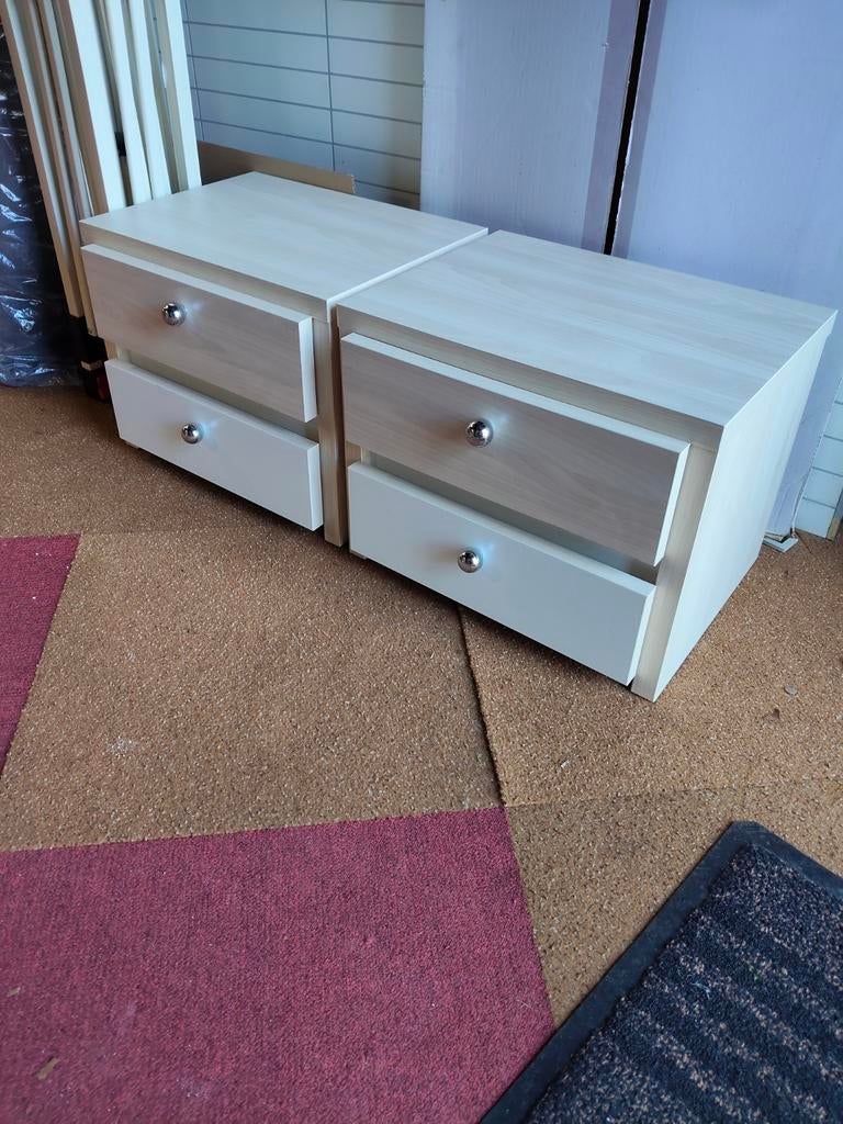Aangeboden Nieuwe Nachtkastjes, Ophalen, Nieuw, Minder dan 45 cm, Minder dan 55 cm
