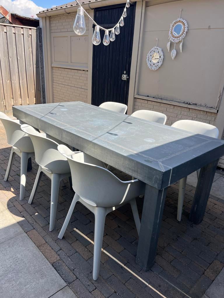 Zinken tuintafel met 6 lichtgrijze kunststof stoelen, Tuin en Terras, Ophalen of Verzenden, Gebruikt, Rechthoekig, Kunststof