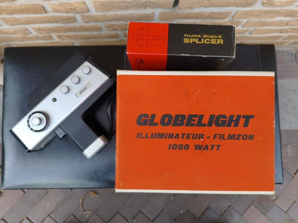 AGFA VIDEO 8 CAMERA MET LAMP EN KNIP-APPARAAT, Ophalen of Verzenden, 8mm, Camera