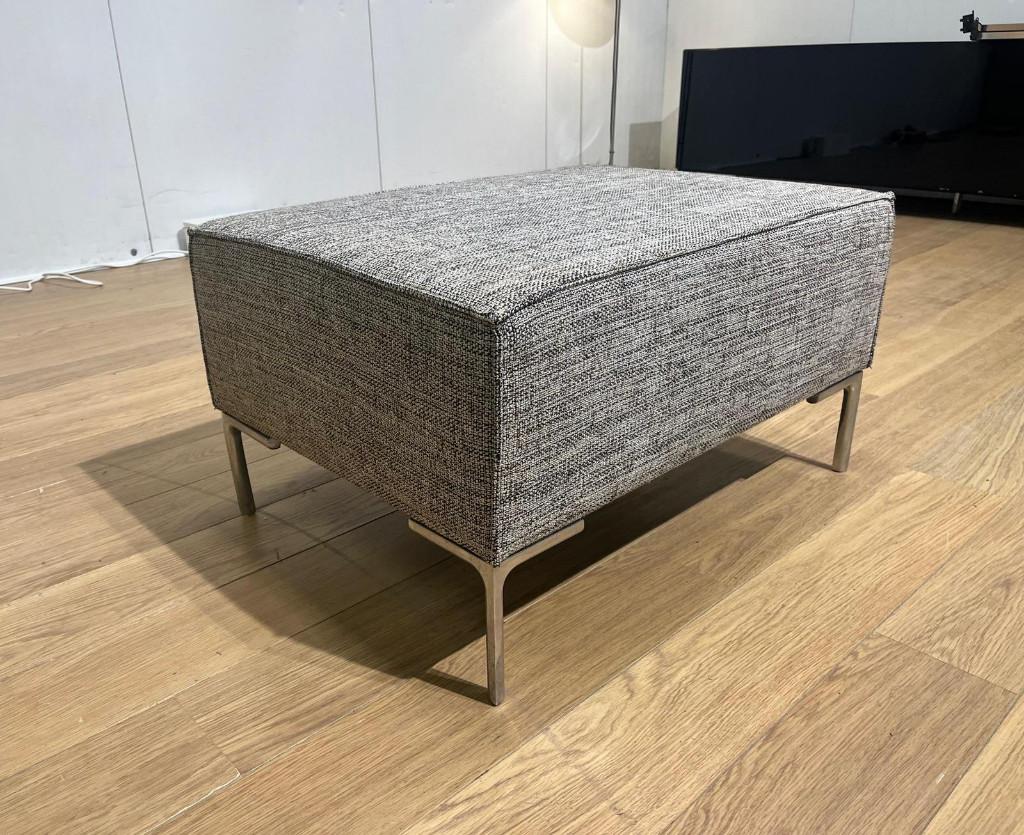 ZGAN Design on Stock Bloq Hocker + GARANTIE NP €950, Design Voetenbanken en Poefen Design on Stock, 50 tot 75 cm, Design on Stock