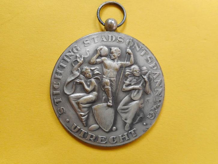 Utrecht: medailles en tegeltjes sportevenemnten, Postzegels en Munten, Penningen en Medailles, Overige materialen, Ophalen of Verzenden