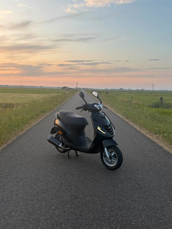 Piaggio zip SP 4T 50cc, Fietsen en Brommers, Scooters | Piaggio, Zo goed als nieuw, Zip, Benzine, Ophalen of Verzenden