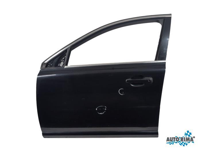 Portier 4Deurs links-voor van een Volvo V70 (452)