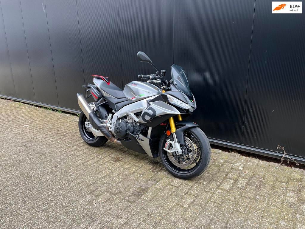 Aprilia Tuono 1100 V4 - 2022 - Quickshifter - Nieuwstaat, Motoren, Motoren | Aprilia, 1077 cc, Info@piaggio.com, Bedrijf, Traction Control