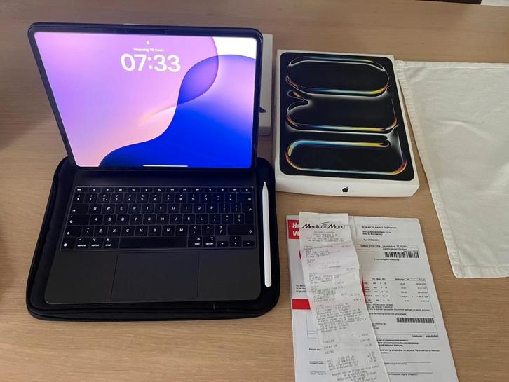 iPad Pro 13” 256GB + Magic Keyboard + Pencil Pro Nieuwstaat, Computers en Software, Apple iPads, Zo goed als nieuw, Apple iPad
