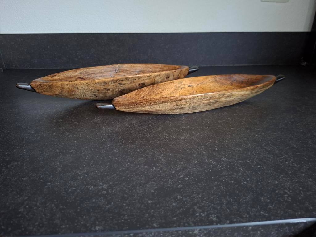 2 handgesneden houten schalen uit Gambia, Gambia, Antiek en Kunst, Ophalen of Verzenden