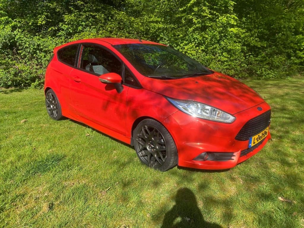 Ford Fiesta ST2 (230 PK / 410 Nm) | Revo Stage 2 | Milltek, Voorwielaandrijving, 1596 cc, 1063 kg, 49 €/maand