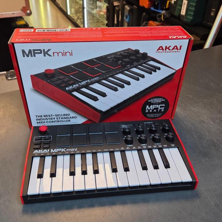 AKAI MPK mini MK3 USB MIDI-keyboardcontroller | nwpr 90 euro, Muziek en Instrumenten, Midi-apparatuur, Zo goed als nieuw