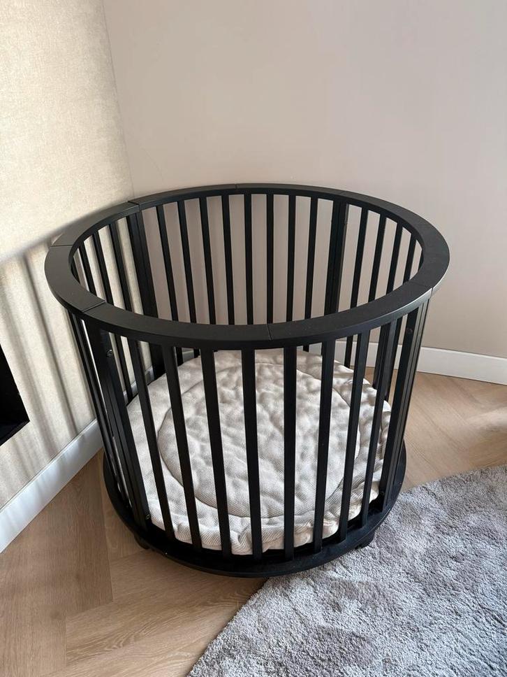 Europe Baby Circa Ronde Box - Mat Zwart (Zo goed als nieuw), Kinderen en Baby's, Boxen, Zo goed als nieuw, Rond, Ophalen