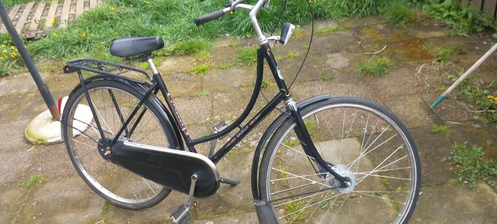 Gazelle omafiets, zwart, 28 inch, terugtraprem, Fietsen en Brommers, Fietsen | Dames | Damesfietsen, Terugtraprem, Ophalen of Verzenden