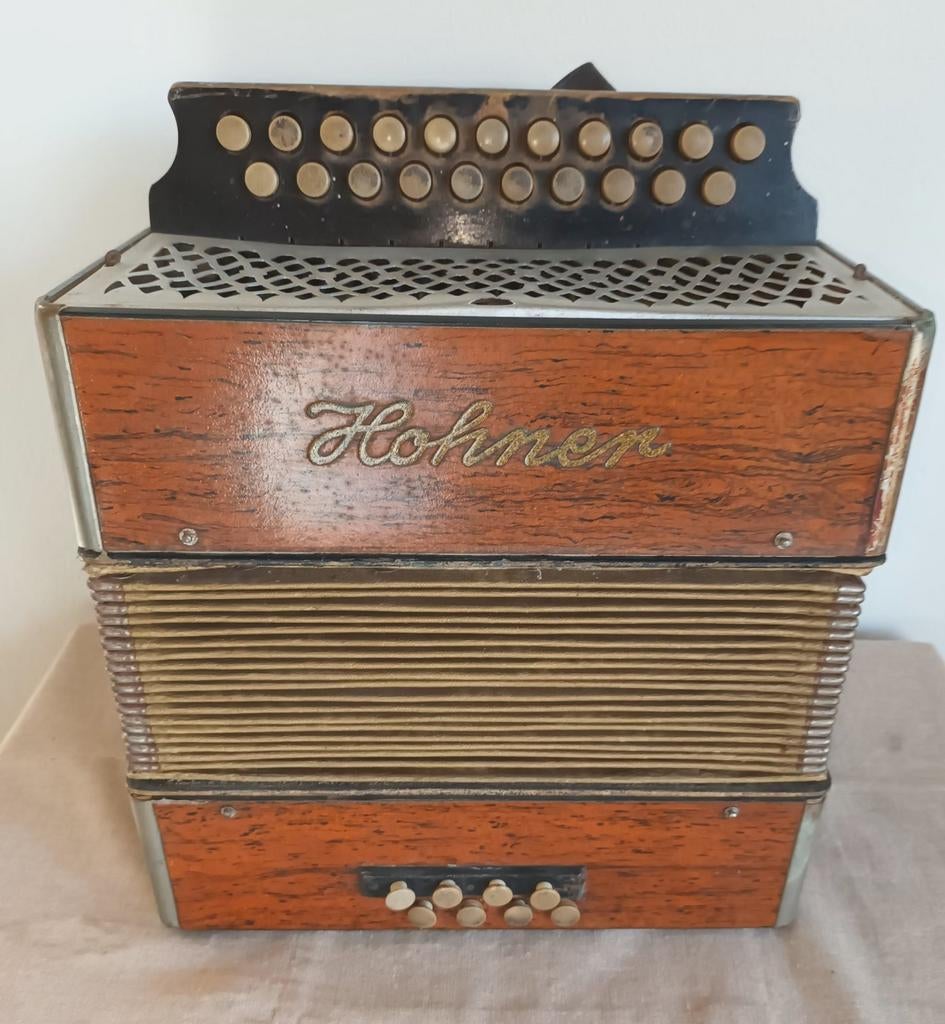 Vintage Hohner Knopaccordeon - Gebruikt, Muziek en Instrumenten, Gebruikt, Overige formaten, Ophalen of Verzenden, Knopaccordeon