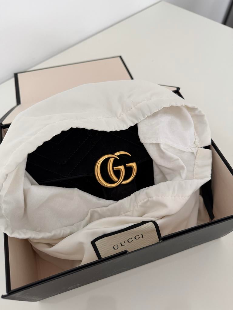 Gucci Marmont Velvet schoudertasje zwart, Ophalen, Zo goed als nieuw, Zwart, Schoudertasje