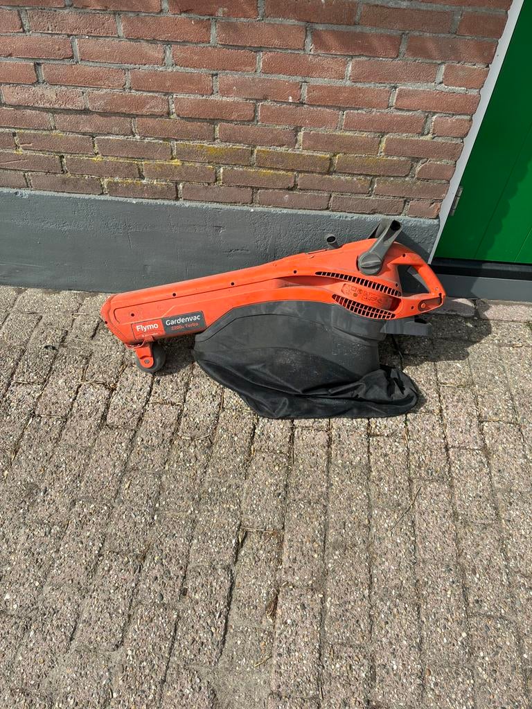 Flymo Gardenvac 2300 Turbo Bladblazer/Bladzuiger, Ophalen, Gebruikt, Handgedragen, Met opvangzak