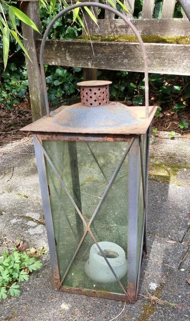 Metalen lantaarn voor buiten, Ophalen