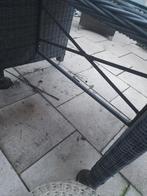 Tuintafel met glasplaat, Dieren en Toebehoren, Vogels | Hokken en Kooien, Ophalen of Verzenden, Zo goed als nieuw, Hout, Vogelkooi