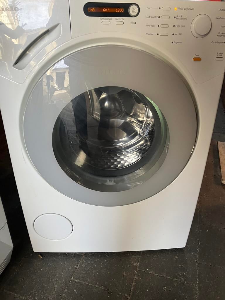 MIELE WASAUTOMAAT TE KOOP, Minder dan 85 cm, Refurbished, Ophalen of Verzenden, Voorlader
