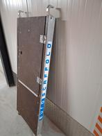 Euroscaffold plateau met luik en 3 schoren, Ophalen, Rolsteiger of Kamersteiger, 5 meter of hoger