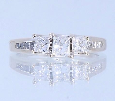 Prachtige Wit Gouden Ring 14 Krt / 1.10 crt, Ophalen of Verzenden, Zo goed als nieuw, 17 tot 18, Dame