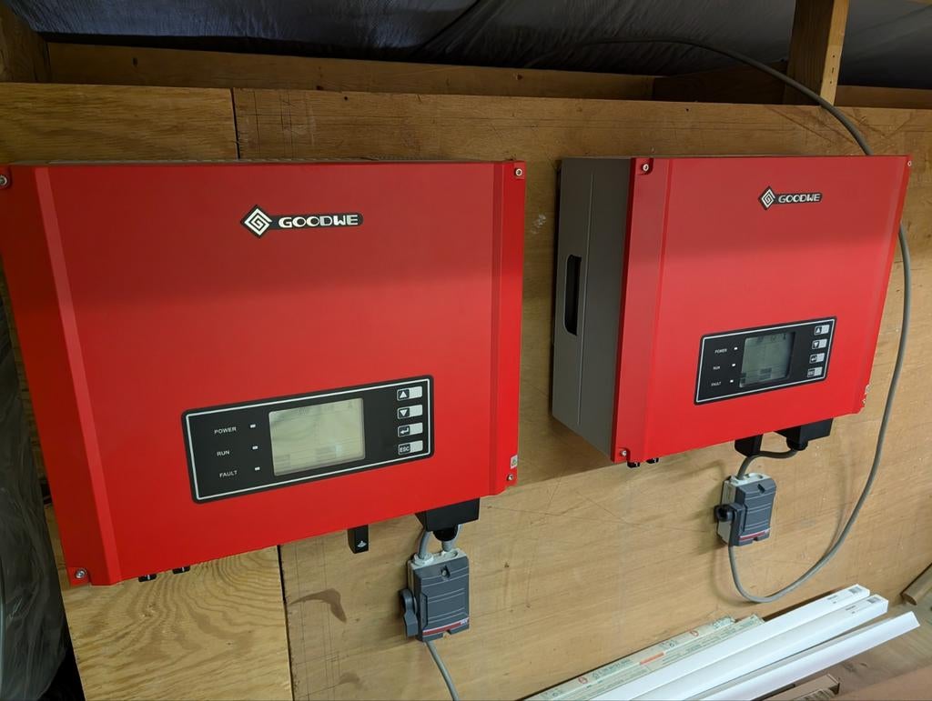 2 stuks GoodWe GW9000-DT omvormers, Doe-het-zelf en Verbouw, Ophalen of Verzenden, Gebruikt, Overige typen