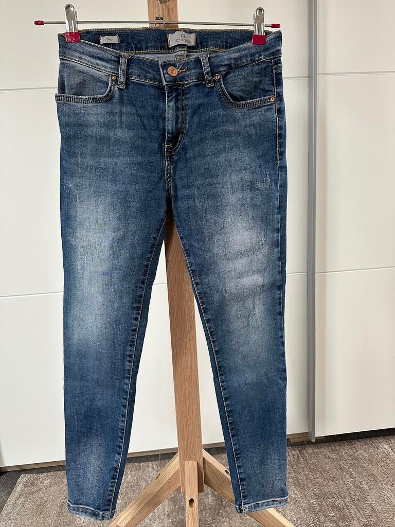 Spijkerbroek van LTB, Kleding | Dames, Ophalen of Verzenden, Gedragen, Blauw, W28 - W29 (confectie 36)