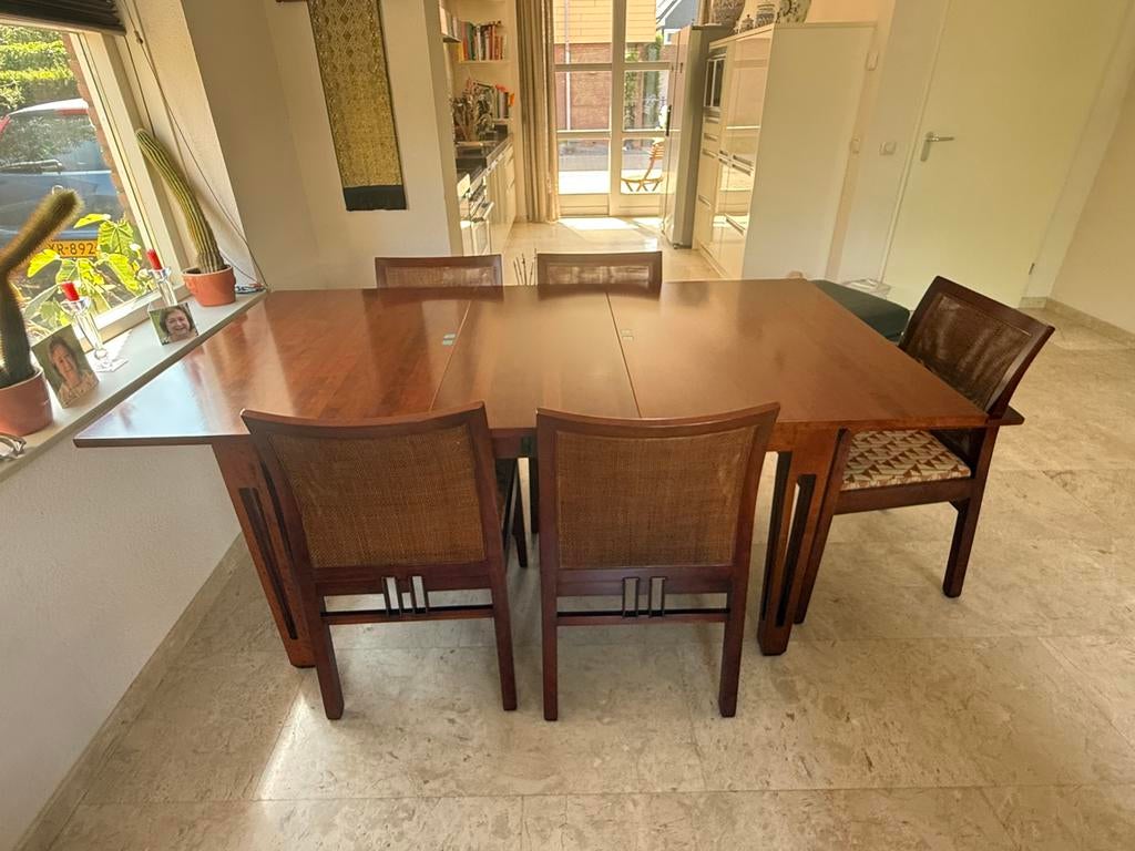 Schuitema kersenhouten eettafel met 5 stoelen, Huis en Inrichting, Complete eetkamers, Ophalen, Zo goed als nieuw, 4 tot 6 stoelen