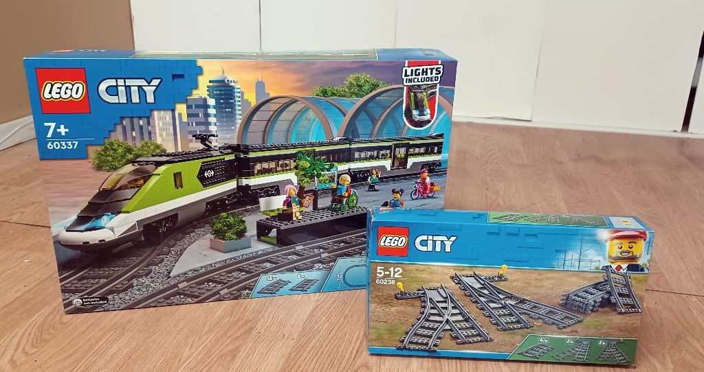 LEGO City Treinen Passagierssneltrein + Rail uitbreidingset, Kinderen en Baby's, Speelgoed | Duplo en Lego, City, Lego, Ophalen of Verzenden